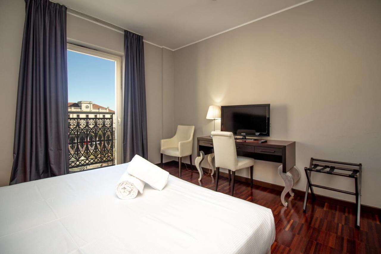 Hotel Cavour Novara Zewnętrze zdjęcie